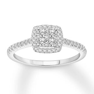 Previously Owned diamond Engagement Ring 1/2 ct tw Round-cut 10k white gold